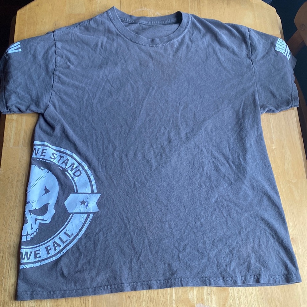 Dion Wear t-shirt size M pre-owned condition